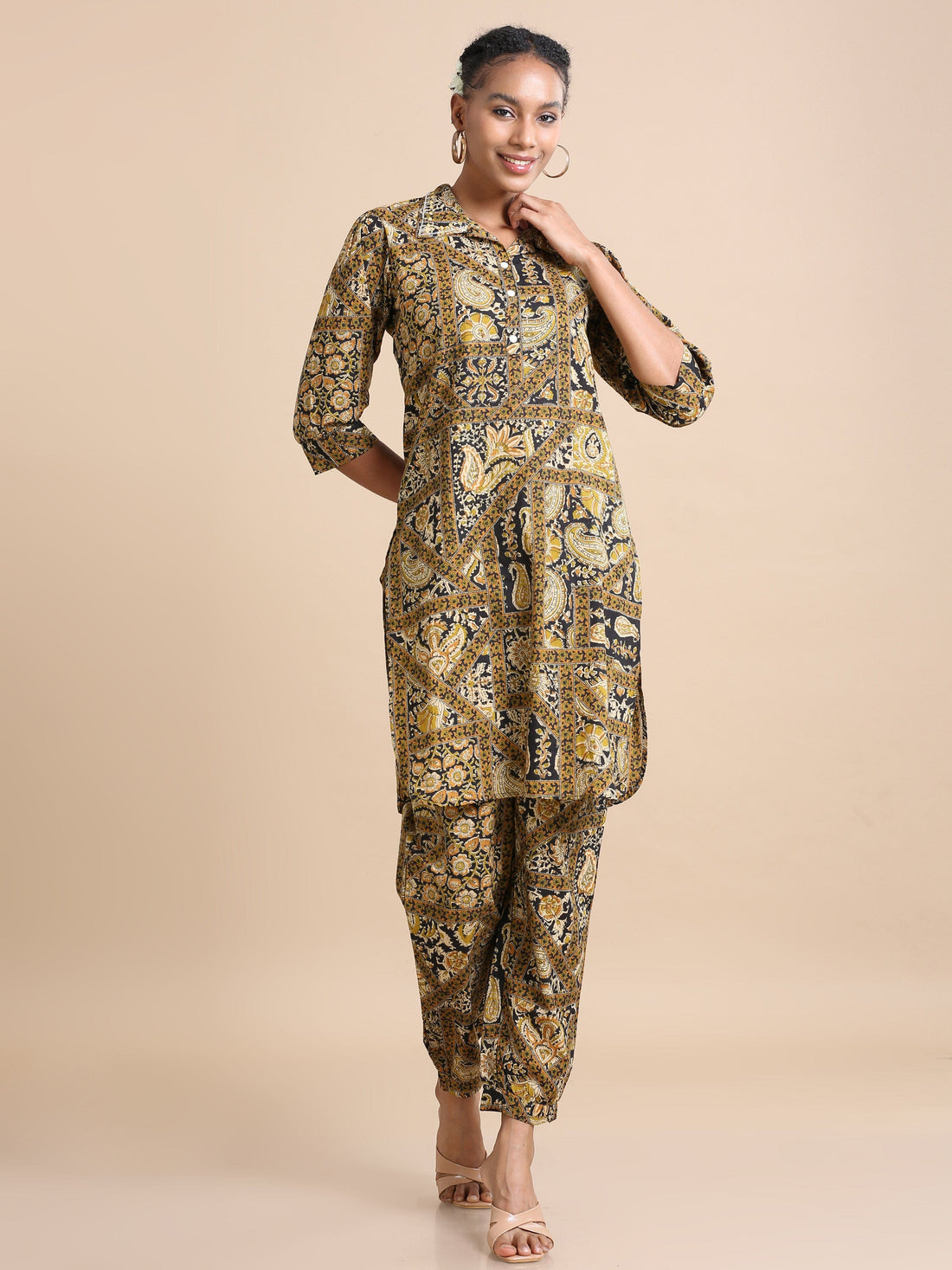 Black Cotton Floral Printed Knee-Length Co-Ord Set with 3/4th Sleeves – Stylish Regular-Fit Everyday Wear for Women