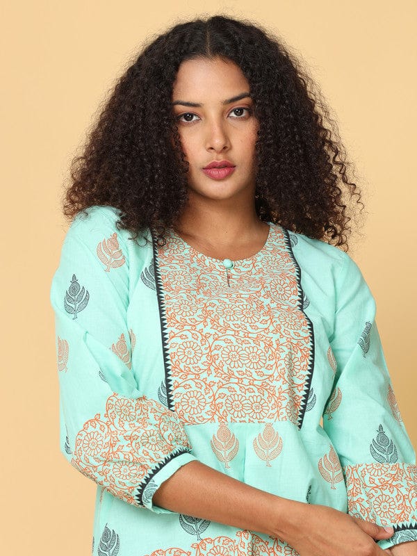 Light Green Cotton Hip-Length Top with Floral Print & 3/4th Sleeves – Loose-Fit Everyday Comfort Wear